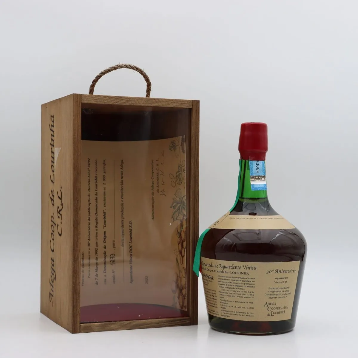 Aguardente DOC Lourinha XO 30 Aniversario 1Lt caixa
